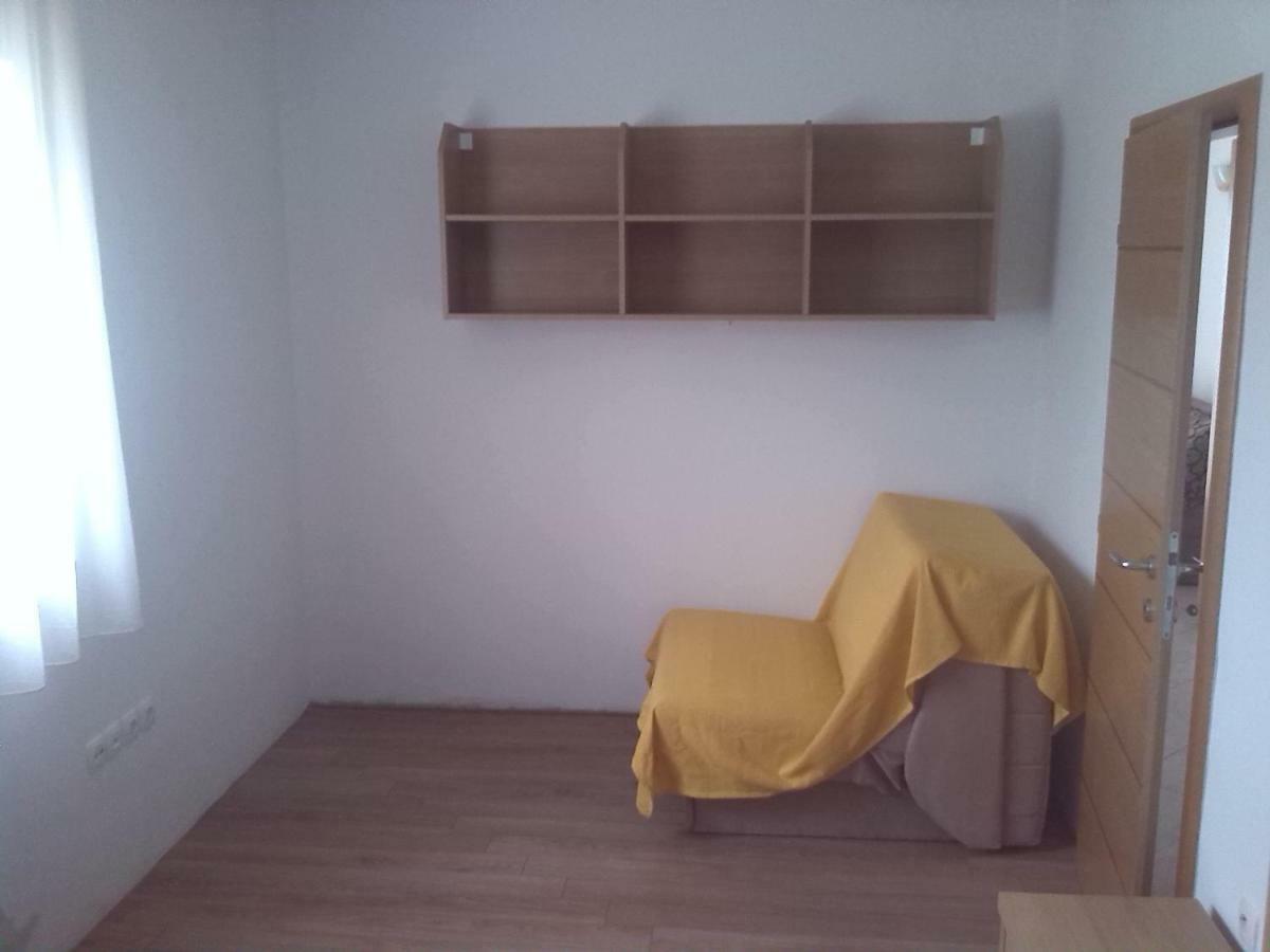 Apartmani Luna Novalja Ngoại thất bức ảnh