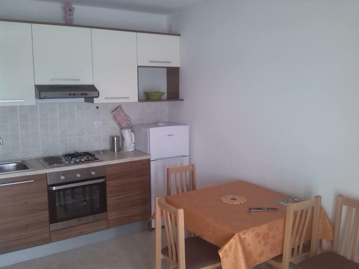 Apartmani Luna Novalja Ngoại thất bức ảnh