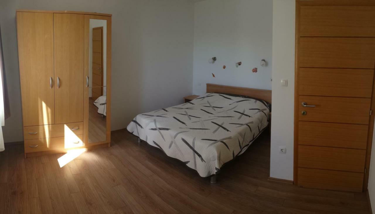 Apartmani Luna Novalja Ngoại thất bức ảnh