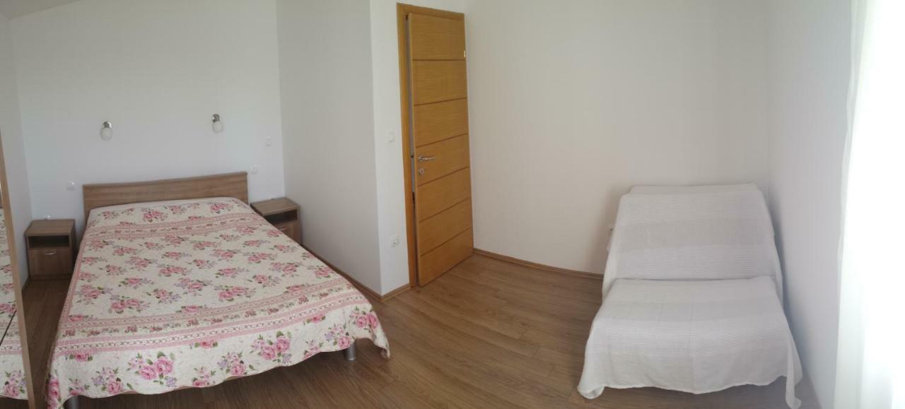 Apartmani Luna Novalja Ngoại thất bức ảnh
